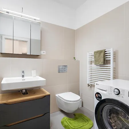 Apartman Moderny S Parkovanim V Novostavbe *